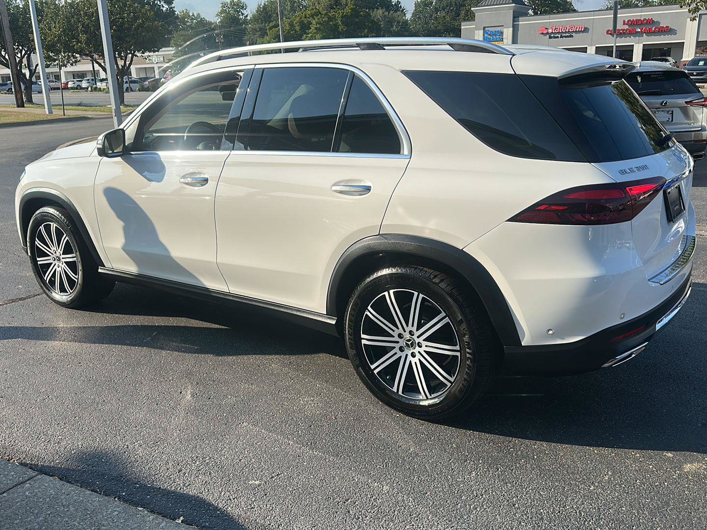 Used 2025 Mercedes-Benz GLE 350 4MATIC image 5