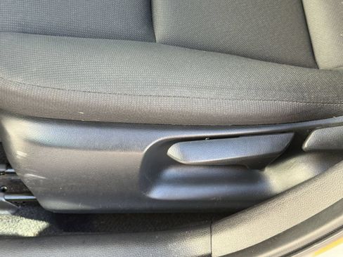 Used 2023 Toyota Corolla LE FWD image 15