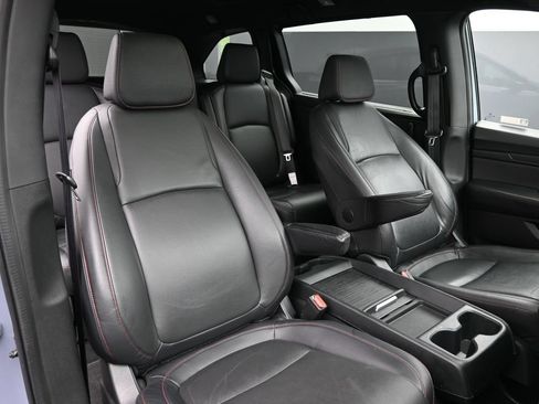 Used 2023 Honda Odyssey Sport image 17