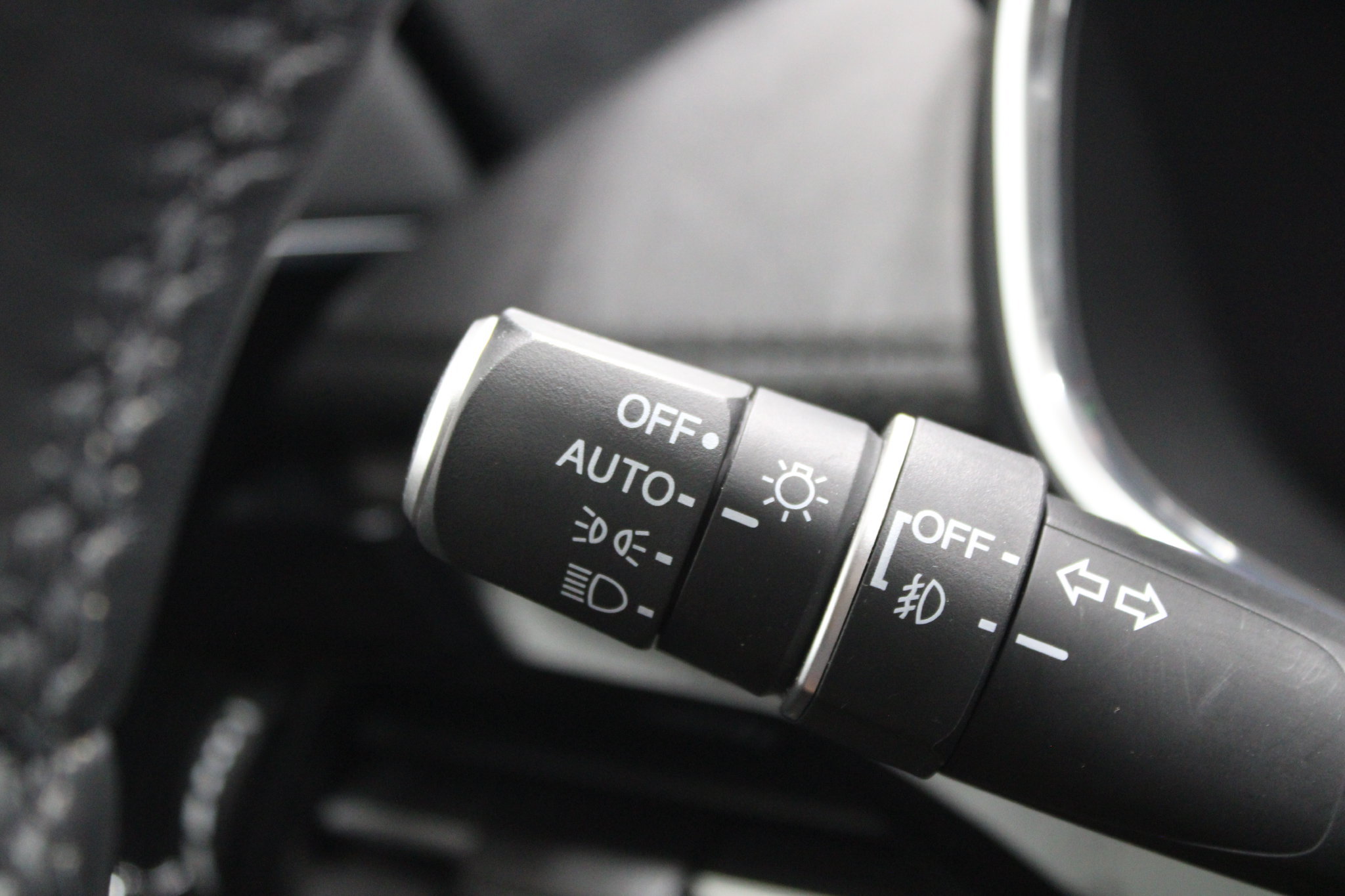 Used 2023 Acura MDX w/ Advance Package AWD/4WD image 45
