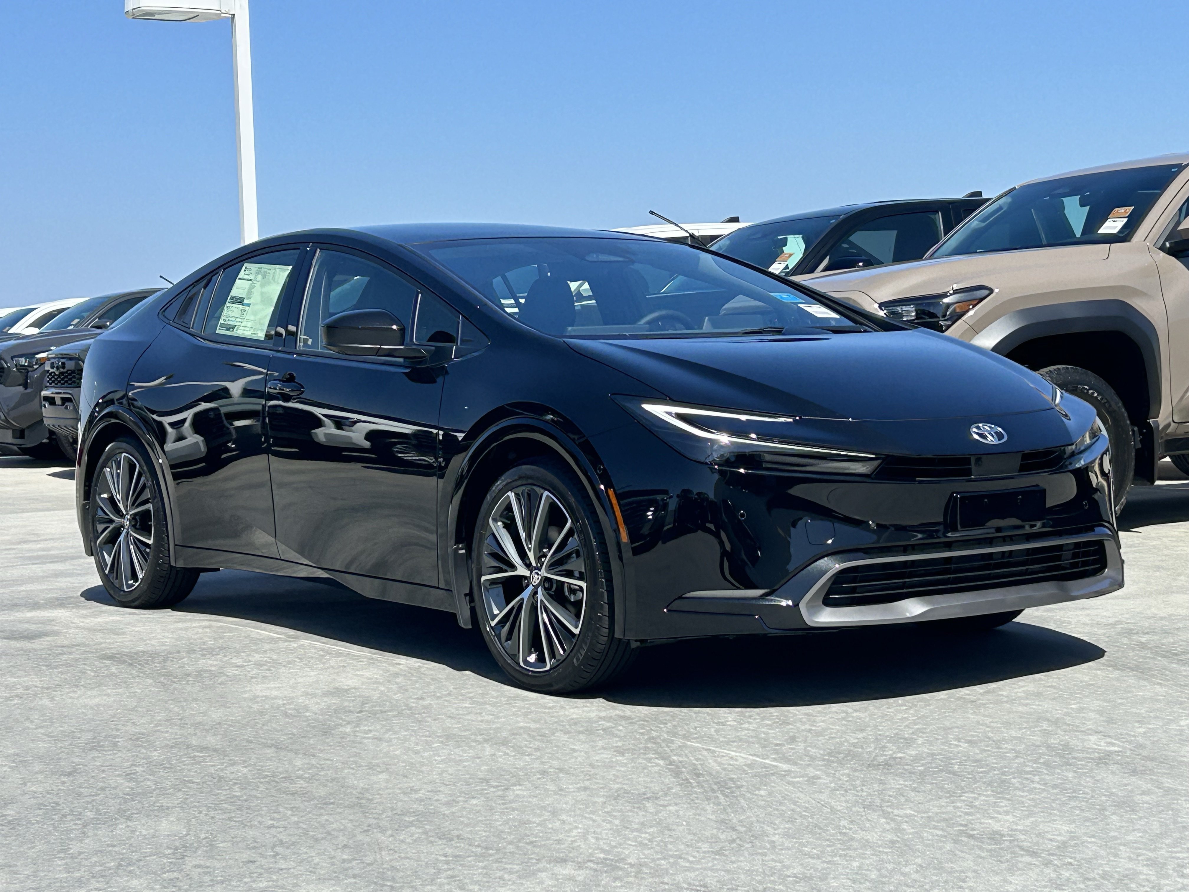 New 2027 Toyota Prius Limited w/ Limited Premium Package FWD image 2