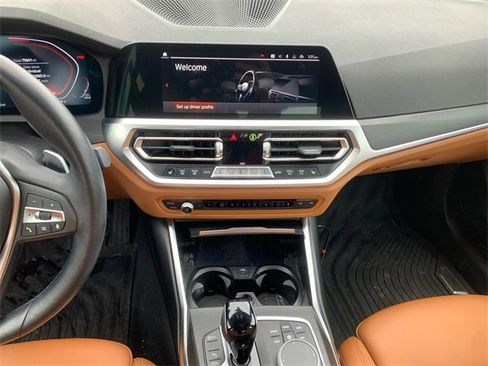 Used 2022 BMW 330i xDrive Sedan w/ Driving Assistance Package image 11