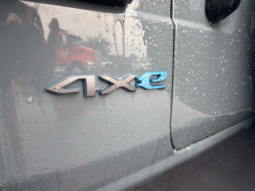Used 2024 Jeep Wrangler Unlimited AWD/4WD image 8