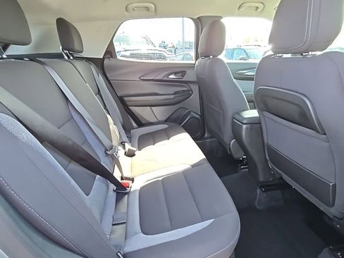 Used 2025 Chevrolet TrailBlazer LT AWD/4WD image 36