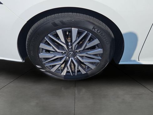 Used 2025 Nissan Altima 2.5 SV FWD image 13