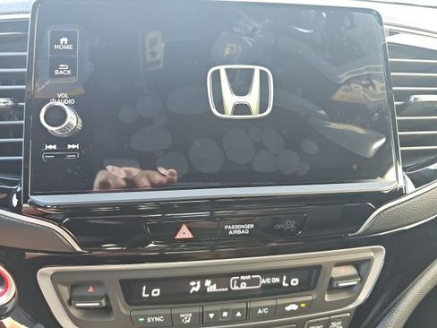 New 2026 Honda Ridgeline Black Edition image 16