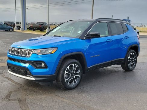 Used 2023 Jeep Compass Limited image 8