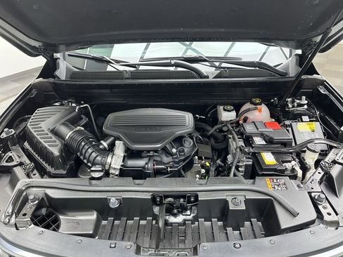 Certified 2023 GMC Acadia AT4 w/ Preferred Package image 32