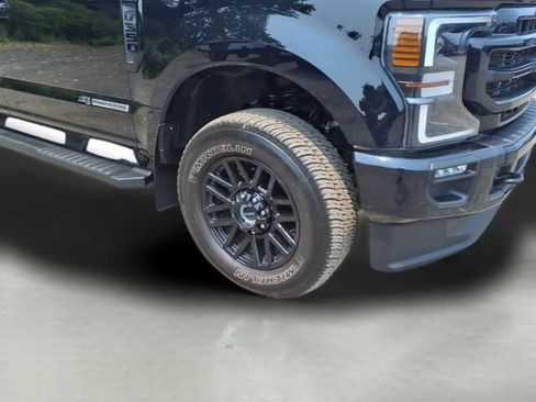 Used 2022 Ford F350 Lariat w/ Black Appearance Package AWD/4WD image 4