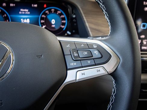 New 2026 Volkswagen Atlas SE FWD image 38