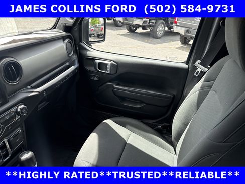 Used 2020 Jeep Wrangler Unlimited Sport AWD/4WD image 28