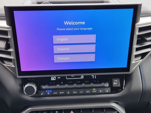 Used 2025 Toyota Sequoia Platinum image 17