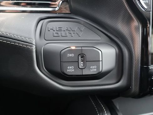 New 2026 RAM 2500 Limited AWD/4WD image 15