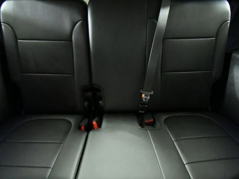 Used 2023 Chevrolet Traverse High Country w/ LPO, Floor Liner Package image 23