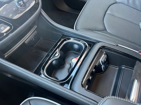 New 2026 Chrysler Pacifica Limited image 20