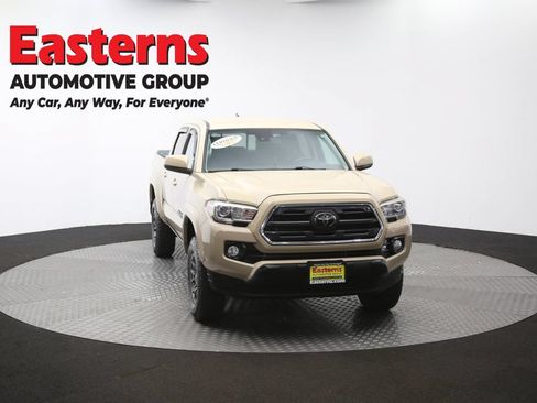 Used 2018 Toyota Tacoma SR5 AWD/4WD image 49