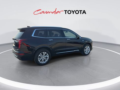 Used 2025 Cadillac XT6 Luxury FWD image 8