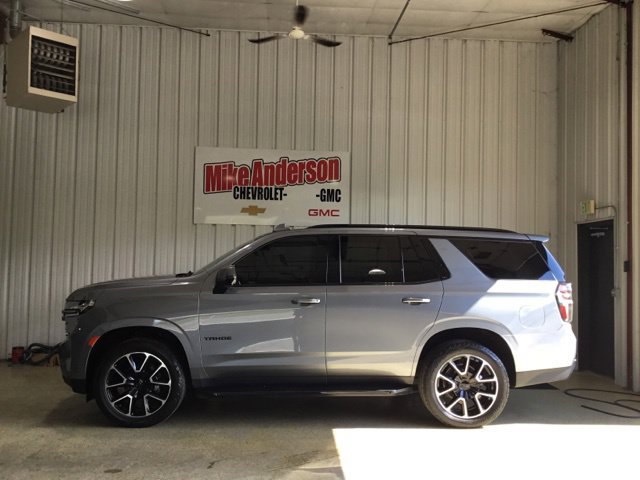 Used 2022 Chevrolet Tahoe RST w/ Luxury Package AWD/4WD image 2