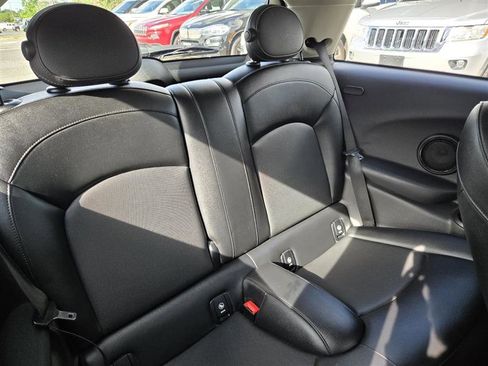 Used 2016 MINI Cooper S image 29