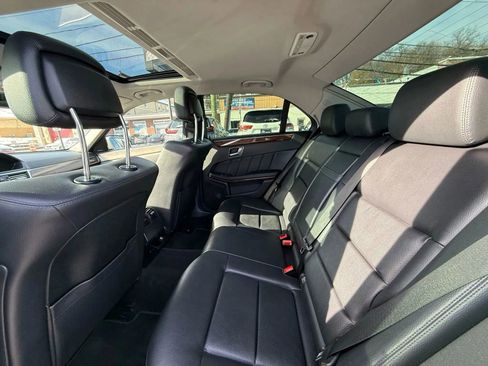 Used 2011 Mercedes-Benz E 350 4MATIC Sedan image 32