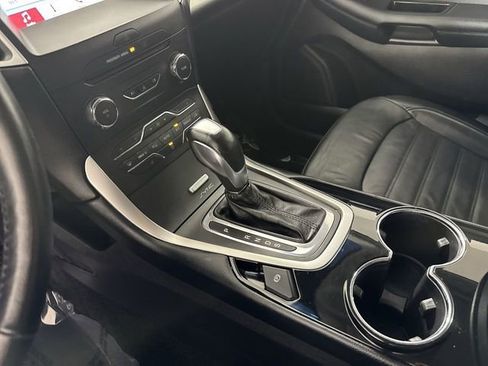 Used 2017 Ford Edge SEL w/ Equipment Group 201A image 17