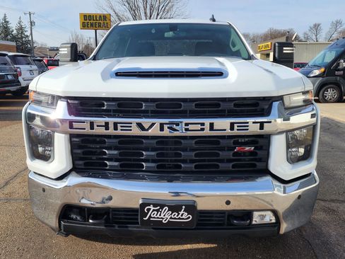 Used 2023 Chevrolet Silverado 2500 LT w/ Convenience Package image 3