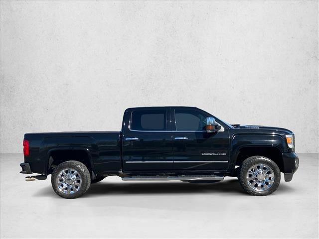 Used 2018 GMC Sierra 2500 Denali w/ Duramax Plus Package AWD/4WD image 4