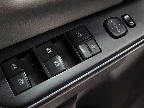 Used 2017 Toyota Camry SE FWD image 27