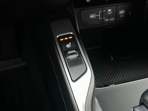 New 2025 Kia Sorento S w/ Panoramic Sunroof Package image 18