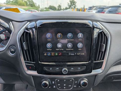 Used 2023 Chevrolet Traverse LT AWD/4WD image 15