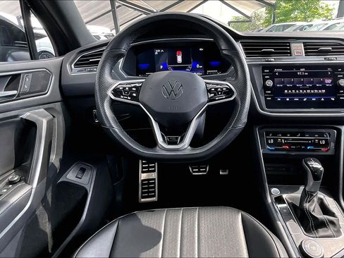 Used 2022 Volkswagen Tiguan SE R-Line AWD/4WD image 6