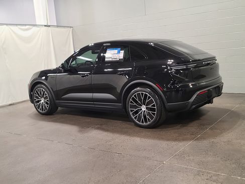 New 2026 Porsche Macan Electric RWD image 3