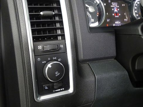 Used 2015 RAM 1500 Laramie Limited image 19