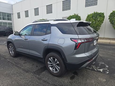 Used 2025 Chevrolet Equinox LT w/ Convenience Package II FWD image 6