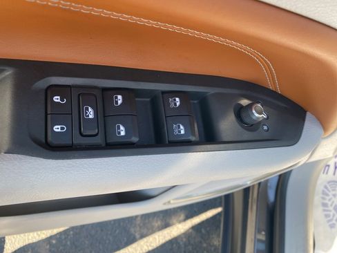 Used 2022 Jeep Compass Limited image 10