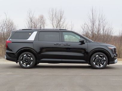 New 2026 Kia Carnival EX