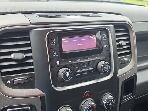 Used 2018 RAM 1500 Express RWD image 21