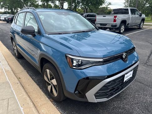Used 2025 Volkswagen Taos S AWD/4WD image 8