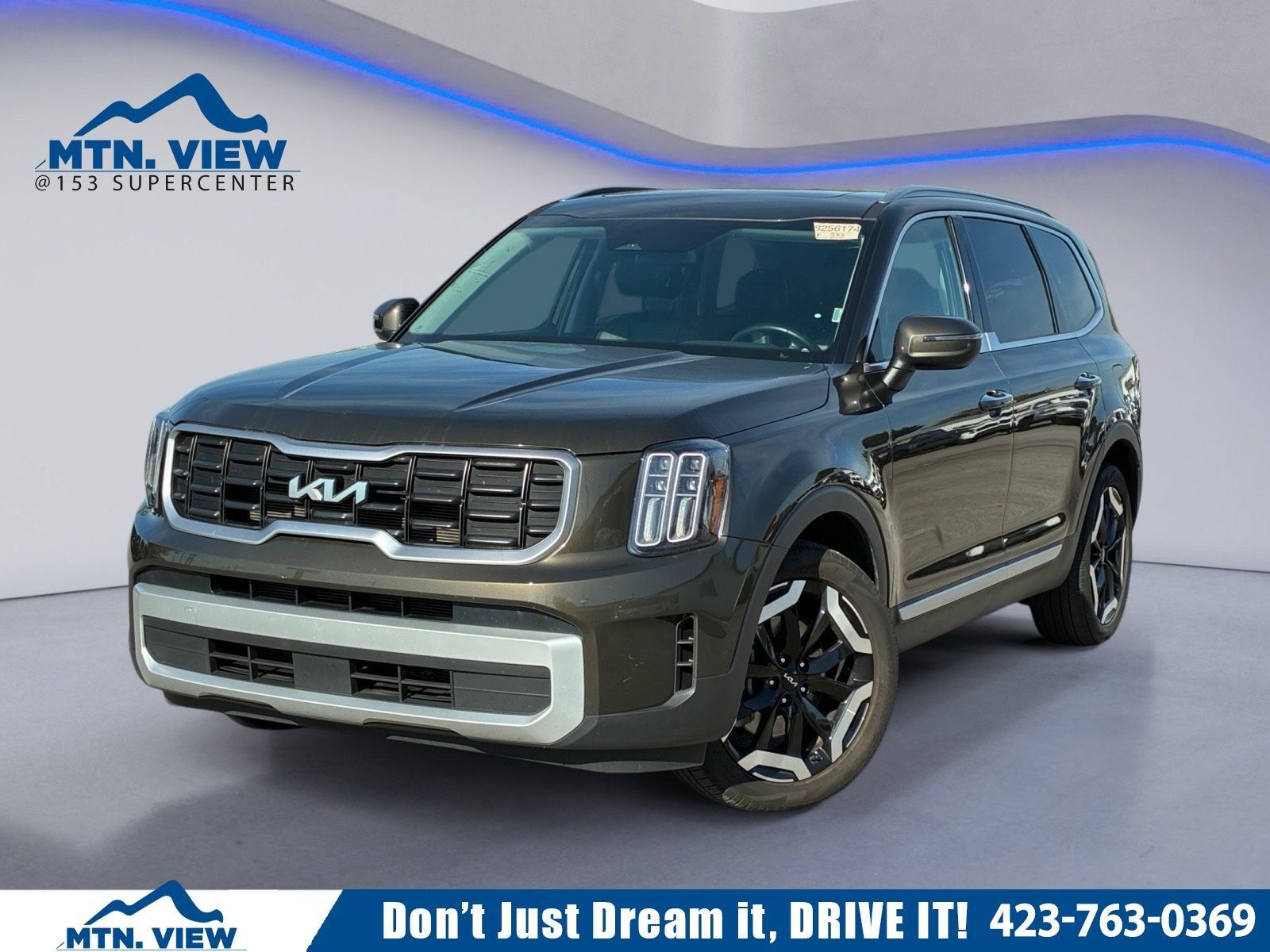 Used 2025 Kia Telluride S AWD/4WD image 1