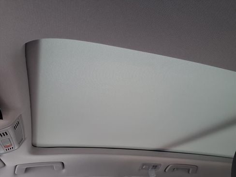 New 2026 Volkswagen Taos SE FWD image 11
