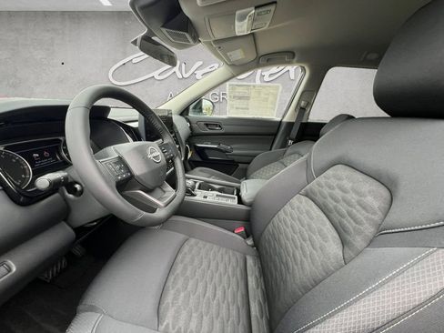 New 2026 Nissan Pathfinder SV image 19