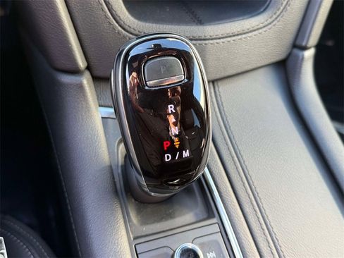 Used 2025 Cadillac XT6 Premium Luxury image 26