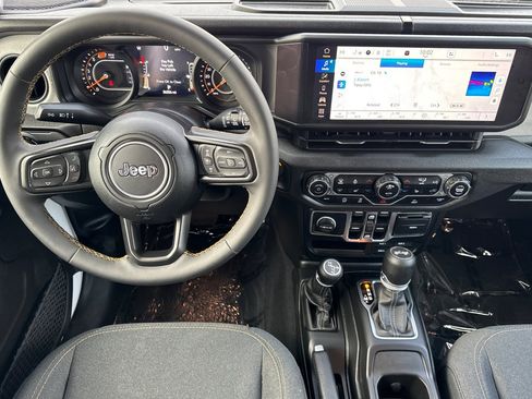 Used 2024 Jeep Wrangler Sport S image 16