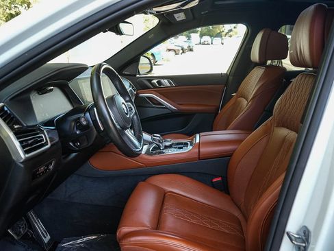 Used 2022 BMW X6 M50i w/ Executive Package AWD/4WD image 17
