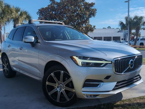 Used 2021 Volvo XC60 T5 Inscription w/ Protection Package image 2