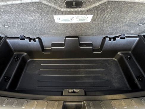 Used 2023 Chevrolet Traverse High Country AWD/4WD image 12