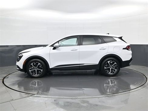 Used 2024 Kia Sportage EX image 8