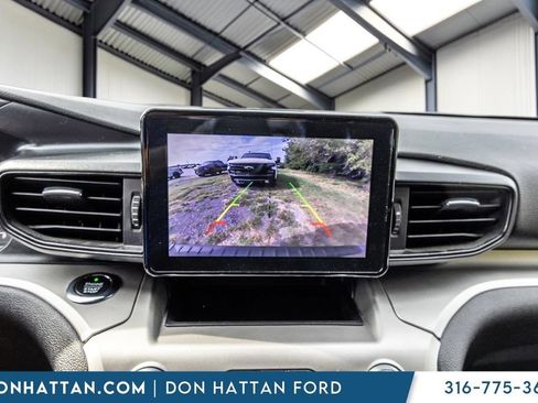 Used 2021 Ford Explorer XLT AWD/4WD image 10