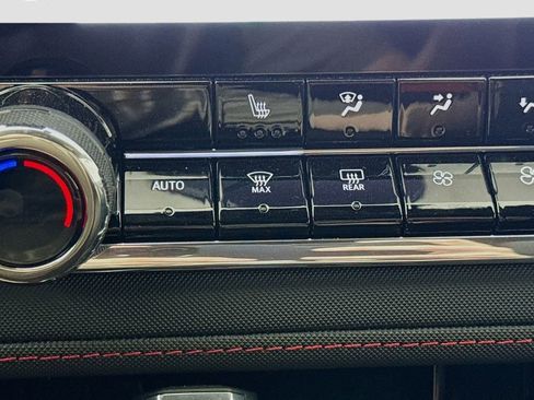 Used 2025 Chevrolet Colorado Z71 w/ Midnight Edition image 20