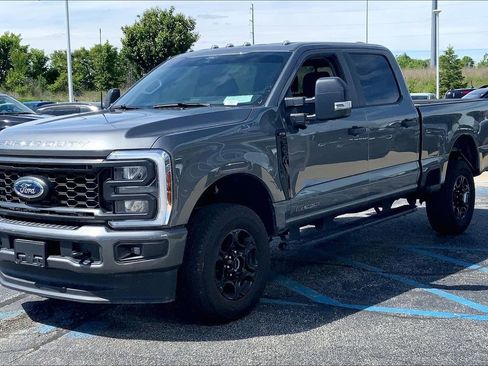 Used 2024 Ford F250 XL w/ STX Appearance Package AWD/4WD image 5
